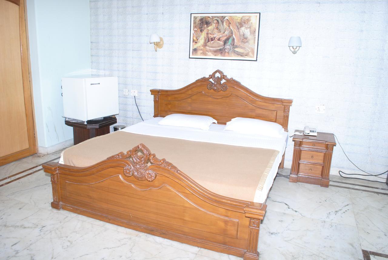 Modipur Hotel Rāmpur エクステリア 写真