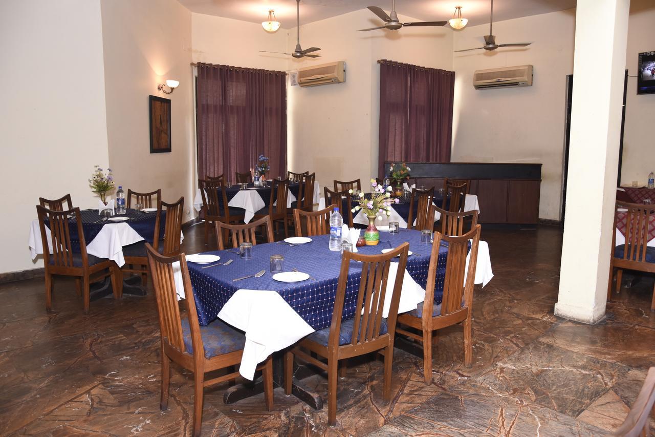 Modipur Hotel Rāmpur エクステリア 写真